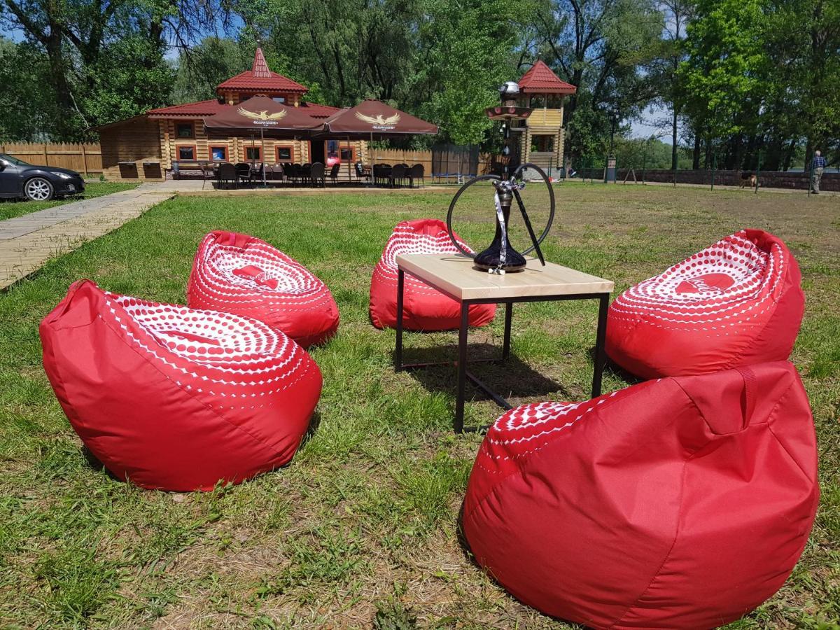 Загородный Комплекс Fort Pirnov Park Pirnove Exterior foto
